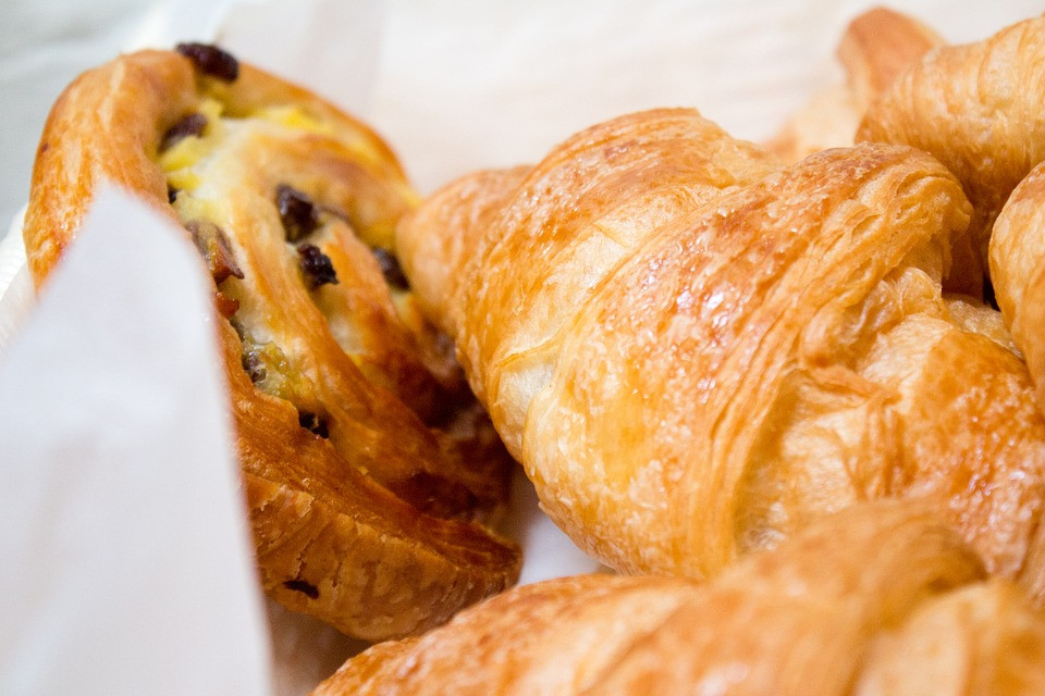 Montecosaro, consegna brioche al bar e nel frattempo ruba ...