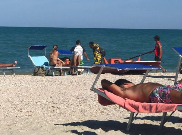 Civitanova, momenti di tensione in spiaggia: spunta dello spray urticante  per cacciare un ambulante (FOTO) - Picchio News - Il giornale tra la gente  per la gente