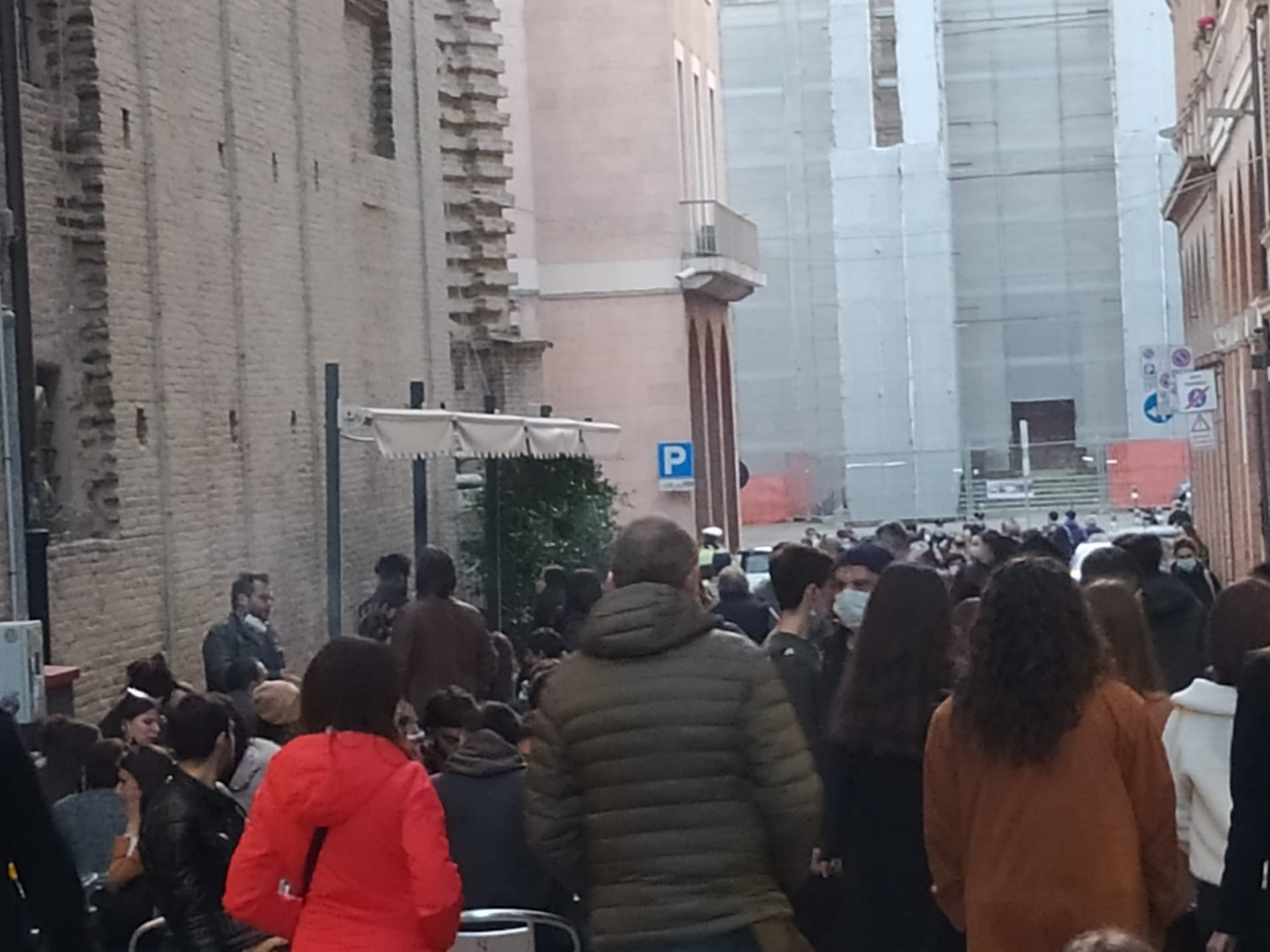 Covid: Italia zona rossa a Pasqua, nuove regole per le Regioni Covid: Italia zona rossa a Pasqua, nuove regole per le Regioni