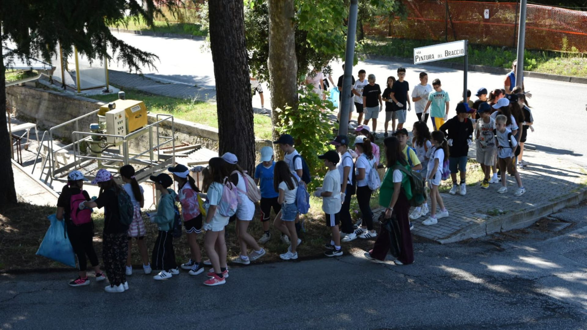 plastic-out-recanati-scuole