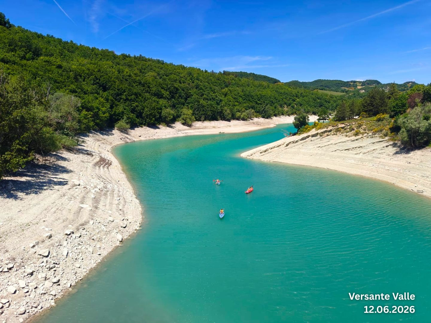 lago-fiastra-acqua