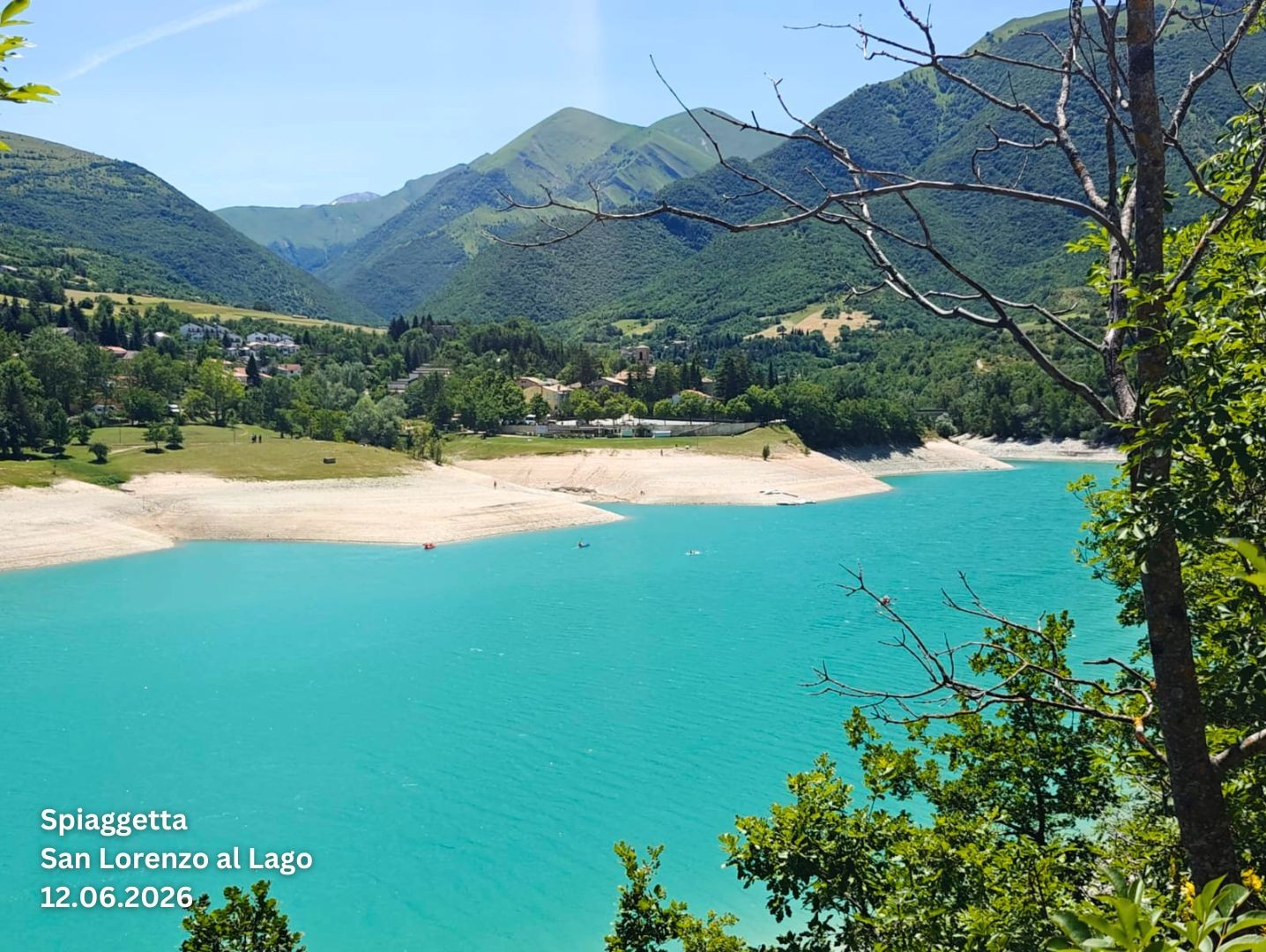lago-fiastra-acqua