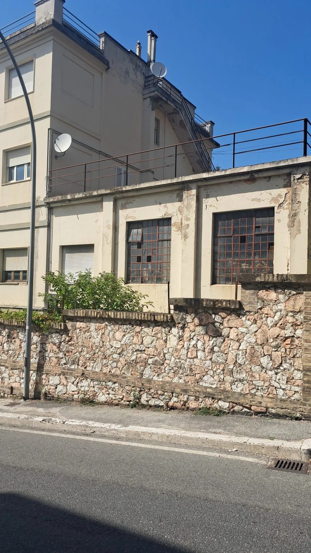 occupa-un-immobile-moto-rubata