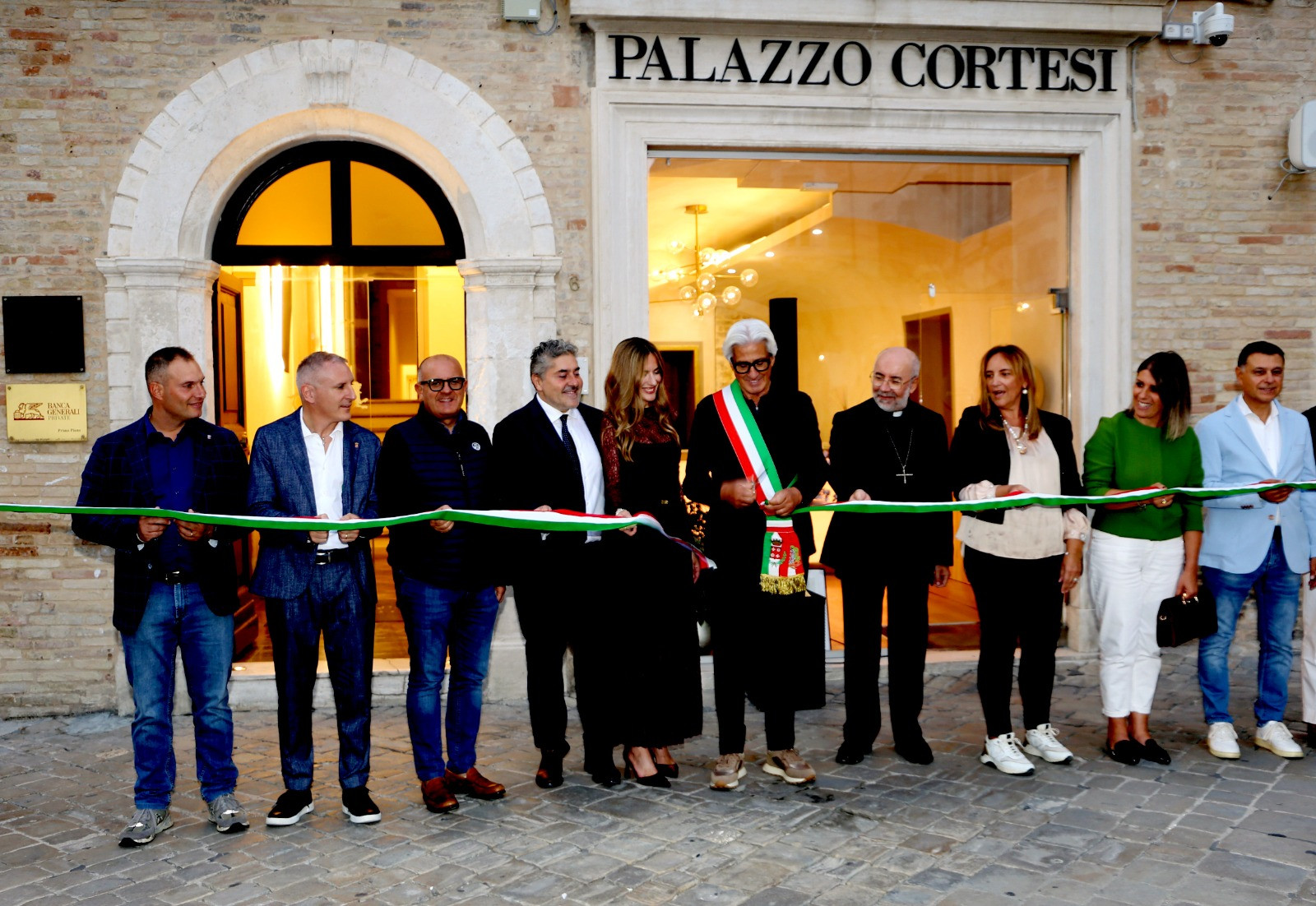 palazzo-cortesi-inaugurazione-taglio-del-nastro