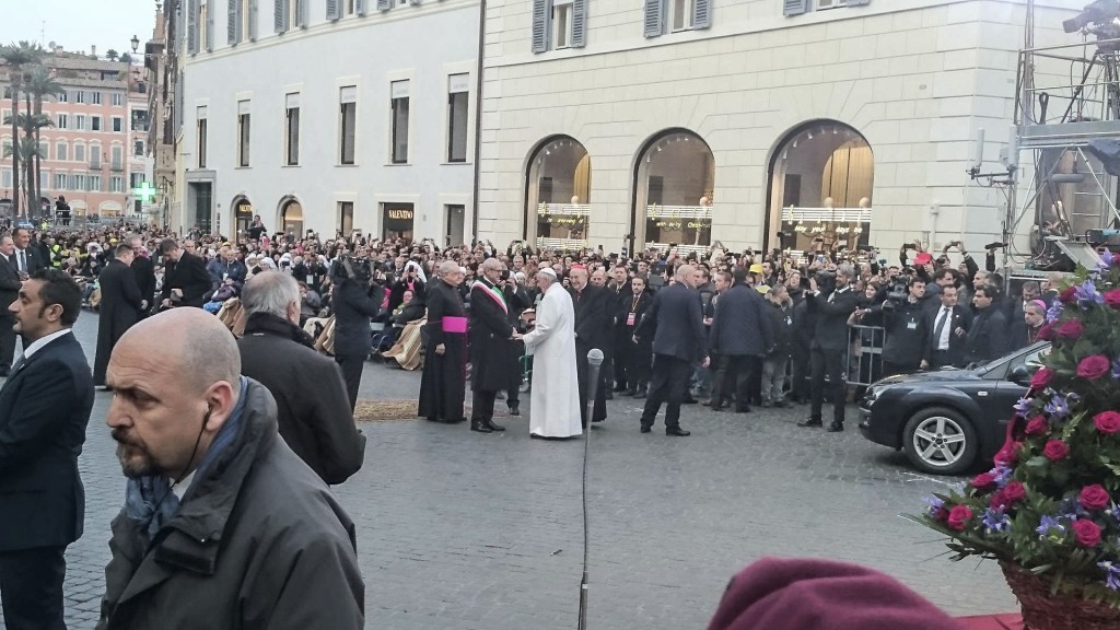 Arrivo-papa-roma-piazza-di-spagna (9)