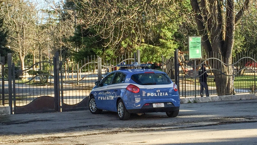 Blitz-Polizia-Cinofila-Giardini-Diaz-Macerata-Blotz-Anti-droga--4