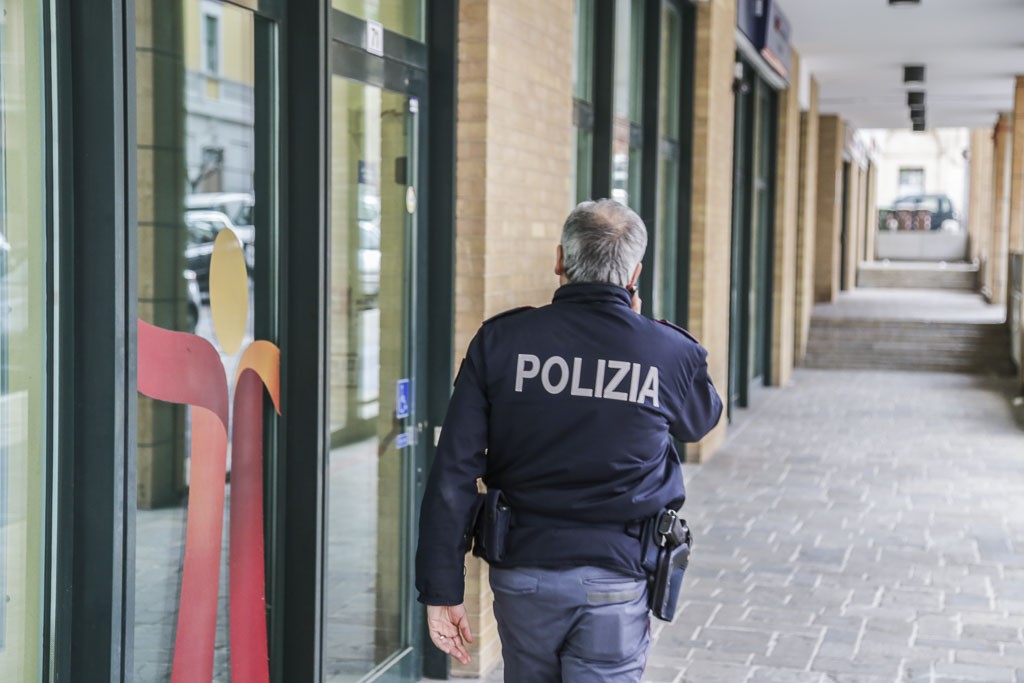 Rapina-Banca-Unicredit-Viale-Don-Bosco_3