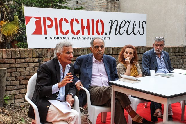 Presentazione Libro Andrea Angeli Nella redzione di Picchio News a Macerata_10