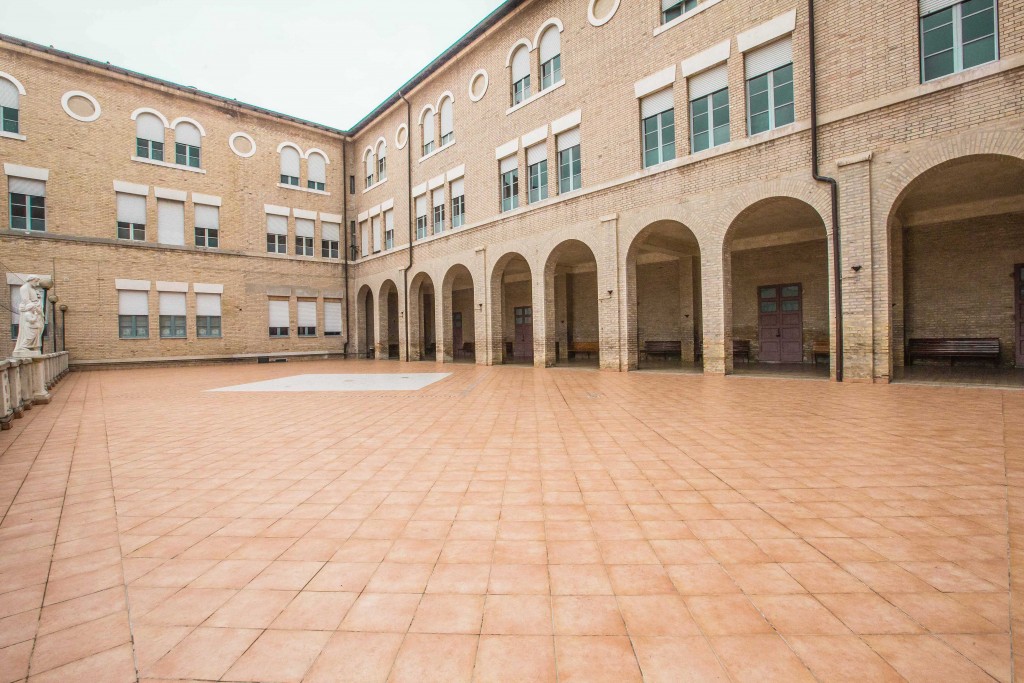 sangiuseppe_cortile2