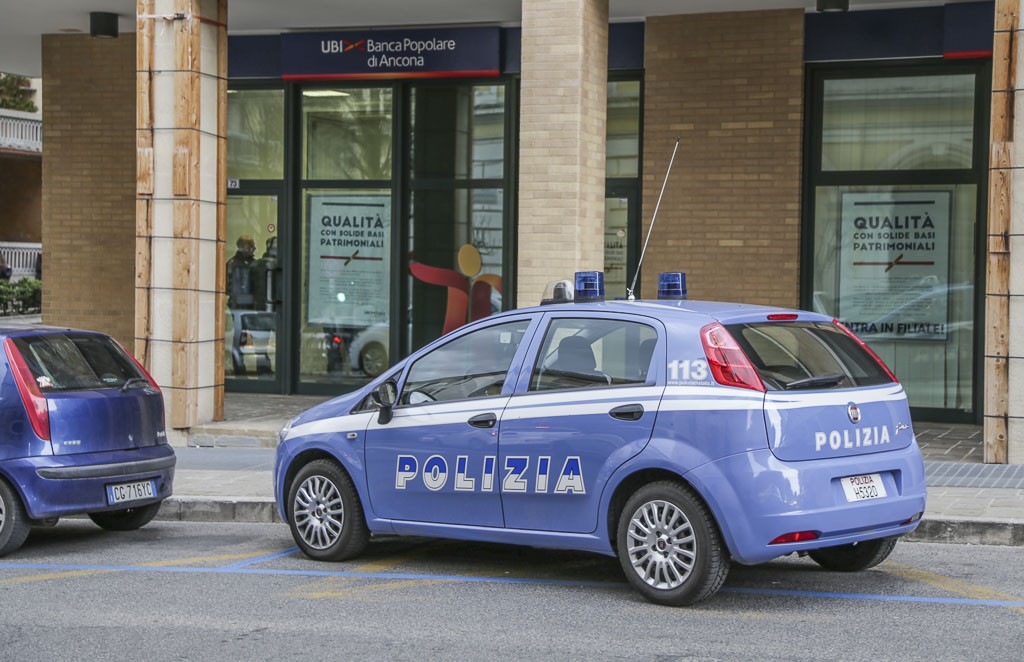 Rapina-Banca-Unicredit-Viale-Don-Bosco_2