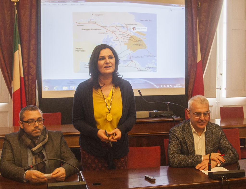 Conferenza-Stampa-in-comune-sul-viaggio-in-cina-del-sindaco-Romano-Carancini-Macerata-Comune-020216_1