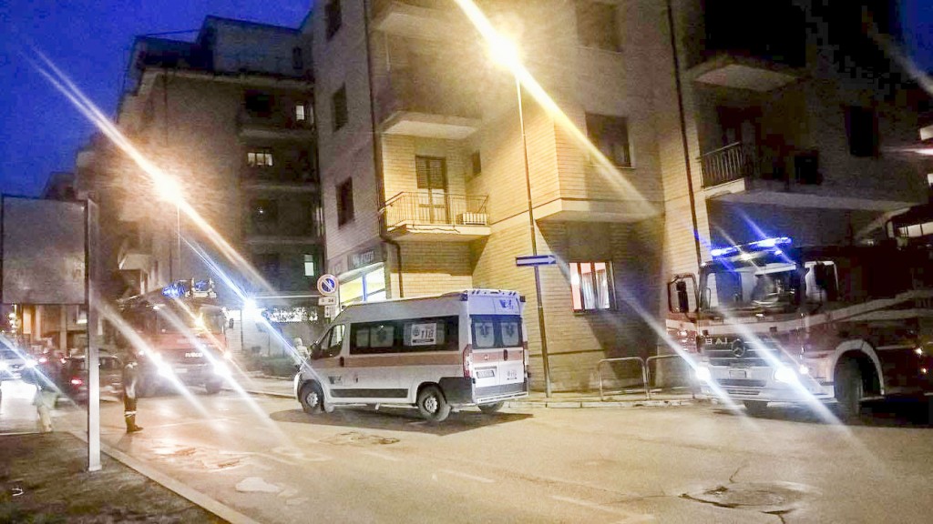 Intervento-Vigili-Del-Fuoco-Via-Roma-Macerata755362_10205835807509670_408722928_o