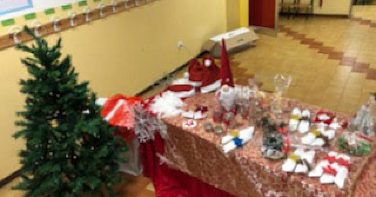 Lavoretti Per Mercatino Scolastico Di Natale.Si E Svolta La Consueta Festa Di Natale Nei Plessi Dell Istituto Comprensivo Don Bosco Picchio News Il Giornale Tra La Gente Per La Gente