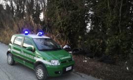 Cingoli, rimuove i sigilli alla discarica abusiva e aggredisce i Forestali: carabiniere all'Ospedale