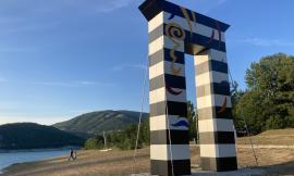 Fiastra, installato l'Arco della Ricostruzione: taglio del nastro il 25 luglio
