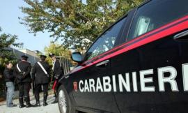 Scende in strada e si spara a 51 anni: tragedia a Poggio San Vicino