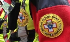Ciclista di San Severino finisce in un dirupo a Sefro: salvato dal Soccorso alpino