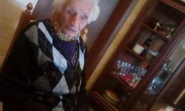 Problemi respiratori, nonna Peppina dimessa dall'ospedale va a vivere con la figlia