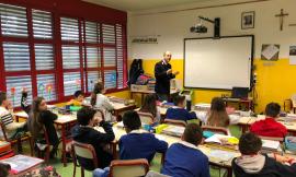 La Polizia al "Lanzi" di Corridonia per una lezione di Educazione alla Legalità