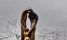 Colmurano, la primavera arriva con la neve: le foto di Mario Lambertucci