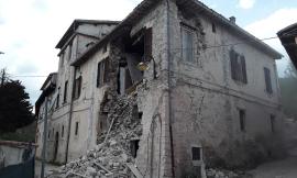 Pieve Torina, crollata una porzione di Palazzo Marchetti
