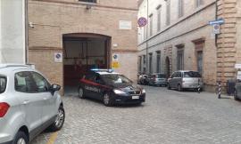 Ladre col pancione rubano al centro commerciale: arrestate