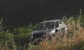 San Giusto, auto si ribalta e finisce nel fossato