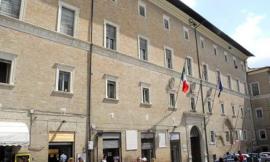Settore agricolo: lavoro in cambio di alloggio. Ma le case sono prive dei requisiti igienici