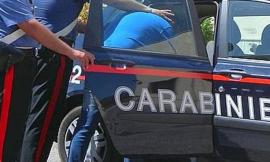 Caos a Corridonia, ricercato tenta di sfuggire all'arresto dopo aver investito un carabiniere