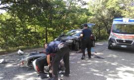 Auto contro scooter a San Ginesio: ferito il centauro (foto)