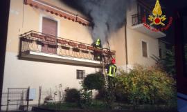 Pioraco, fiamme in un'abitazione