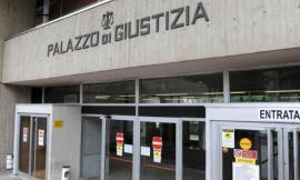 Pollenza, truffano anziana con preghiere guaritrici: due donne a processo