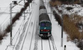 Maltempo, chiusa due volte la linea ferroviaria Civitanova- Fabriano: ritardi dei treni