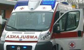 Montecassiano, una donna si accascia e muore in strada