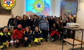 Recanati, "Montagna sicura sempre": il Soccorso Alpino incontra gli studenti per parlare di sicurezza (FOTO)