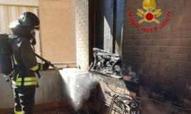 Corridonia, in fiamme l'impianto di climatizzazione esterno di un'abitazione (FOTO)