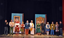 Treia, quarto sold out per la commedia "Rengraziènno Ddio"