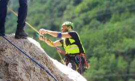 Il Soccorso Alpino in esercitazione lungo la falesia di Pioraco (FOTO)