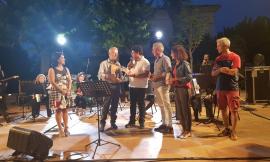 La Fisiorchestra Marchigiana suona a Colmurano e fa il pieno di spettatori