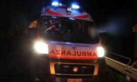 Incidente in superstrada allo svincolo di Corridonia, auto contro tir: tre persone al pronto soccorso