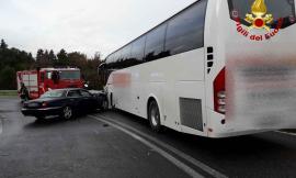 Civitanova, incidente tra auto e bus sulla rampa d'uscita in A14