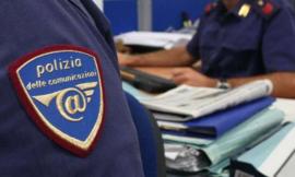 Macerata, rubano le password per modificare i voti dal registro elettronico: studenti nei guai