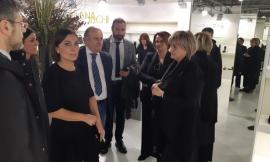 Il sottosegretario Morani in visita alle aziende maceratesi presenti al Micam