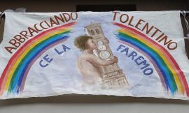 "Abbracciando Tolentino ce la faremo": l'opera di Enzo Grassettini (FOTO)