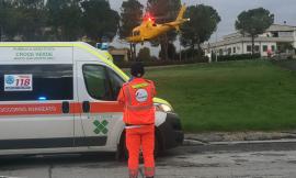 Colmurano, 60enne cade da una pianta: interviene l'eliambulanza