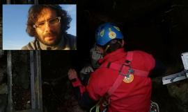 Bloccato in una grotta per 3 giorni: recuperato lo speleologo di Pollenza Alessadro Cegna