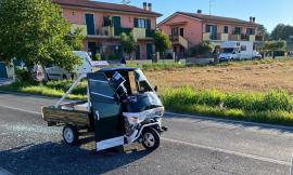 Urbisaglia, scontro tra Ape car e auto: 16enne trasportato a Torrette in eliambulanza (FOTO)