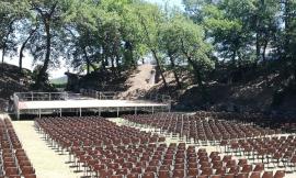 Urbisaglia, tornano gli spettacoli dal vivo all’Anfiteatro romano: si parte con “un’altra Elena”