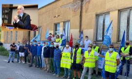 Macerata - I sindacati di Polizia protestano uniti, ma niente incontro col Prefetto: è in ferie