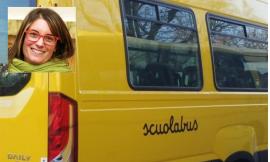 Pollenza, studenti senza mascherina sullo scuolabus: il Comune fa salire a bordo la Polizia Locale